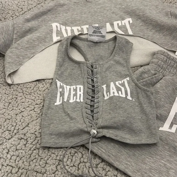 Brand new everlast set - Picture 3 of 4